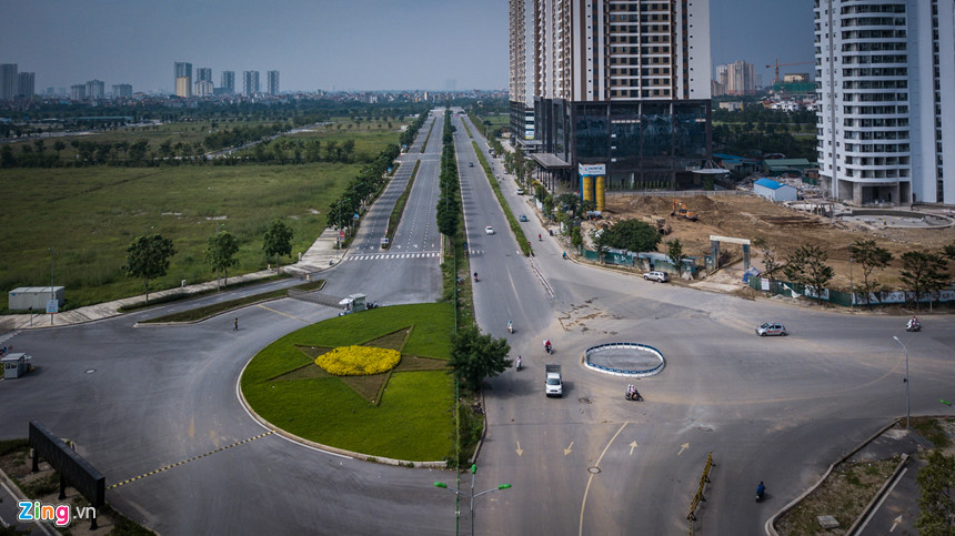 Tuyến đường 10 làn xe chạy qua khu đô thị khổng lồ ở Hà Nội